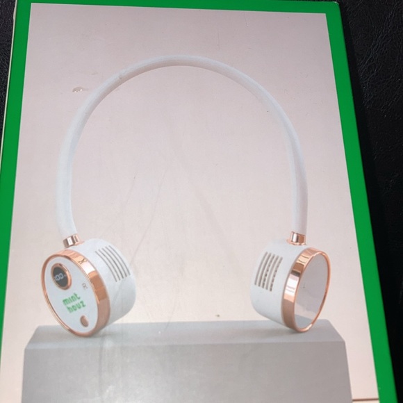 Neck Cooler Fan w/ G2 Digital Display NIB - Picture 2 of 4